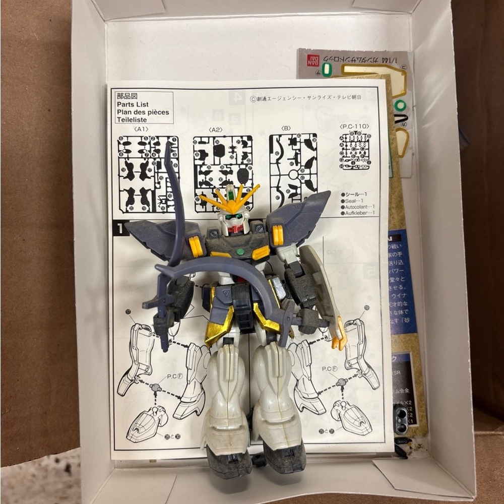 Gundam Sandrock 1/144 Model Kit Mobile Suit Gundam Wing Endless Waltz Bandai - Picture 2 of 4